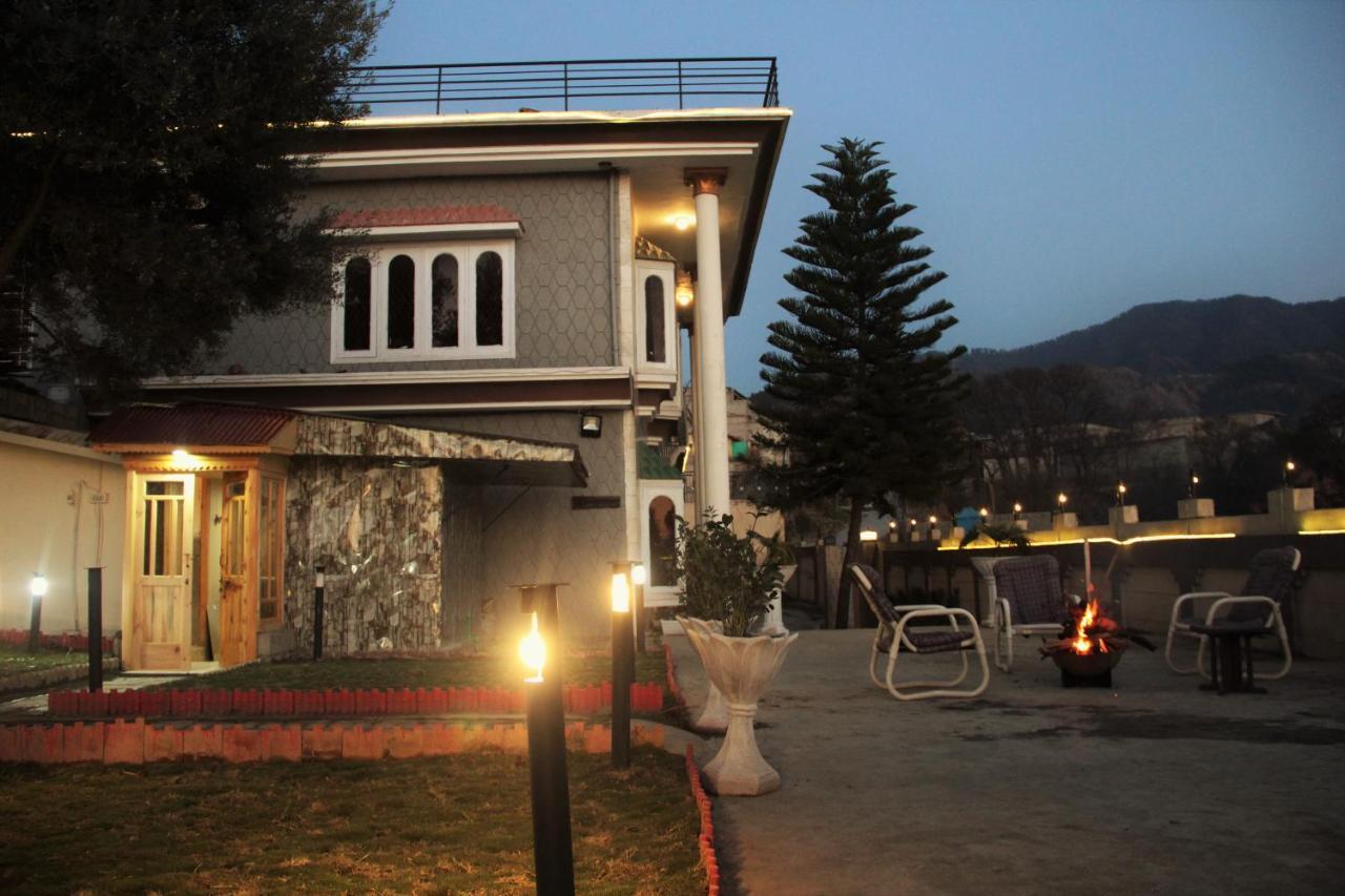 Republika Central Mansehra エクステリア 写真