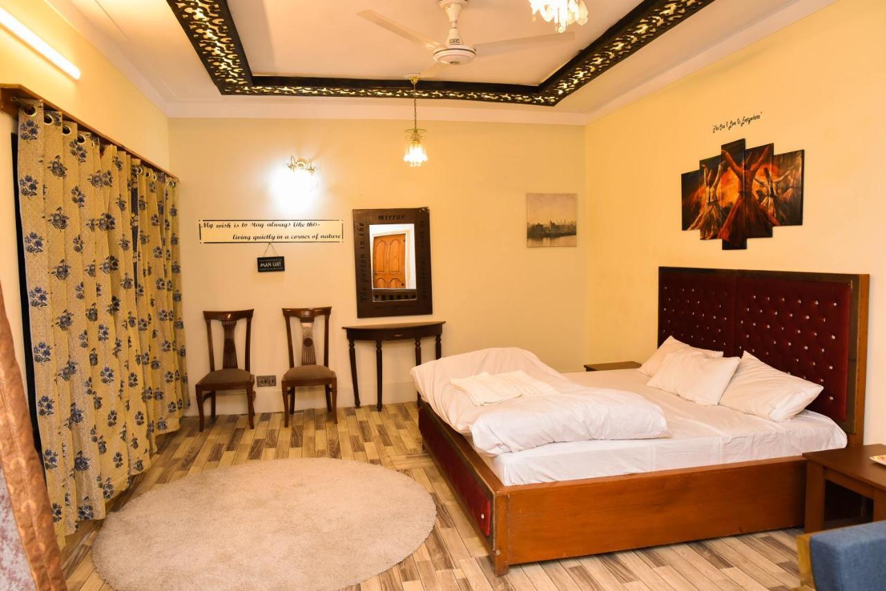Republika Central Mansehra エクステリア 写真