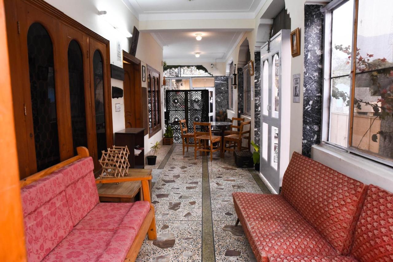 Republika Central Mansehra エクステリア 写真