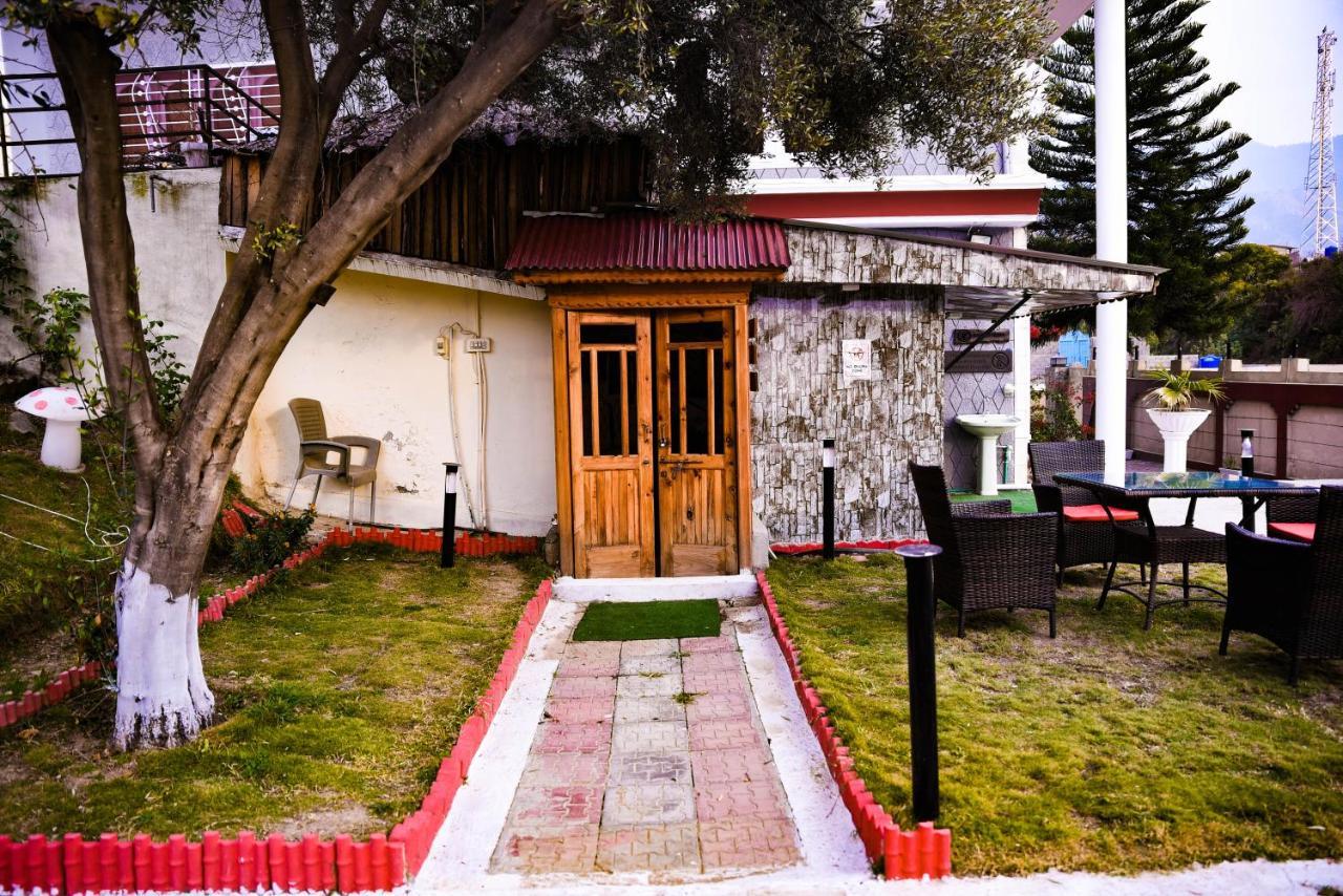 Republika Central Mansehra エクステリア 写真