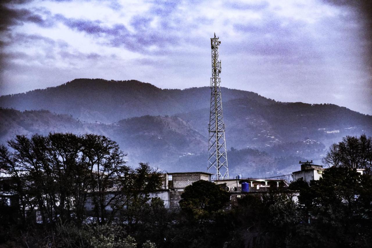 Republika Central Mansehra エクステリア 写真