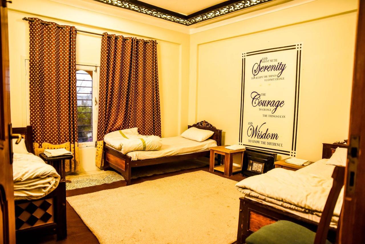 Republika Central Mansehra エクステリア 写真